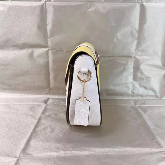 COACH C8296 GEORGIE SADDLE BAG IN COLORBLOCK GOLD/RETRO YELLOW/CHALK - Picture 2 of 5